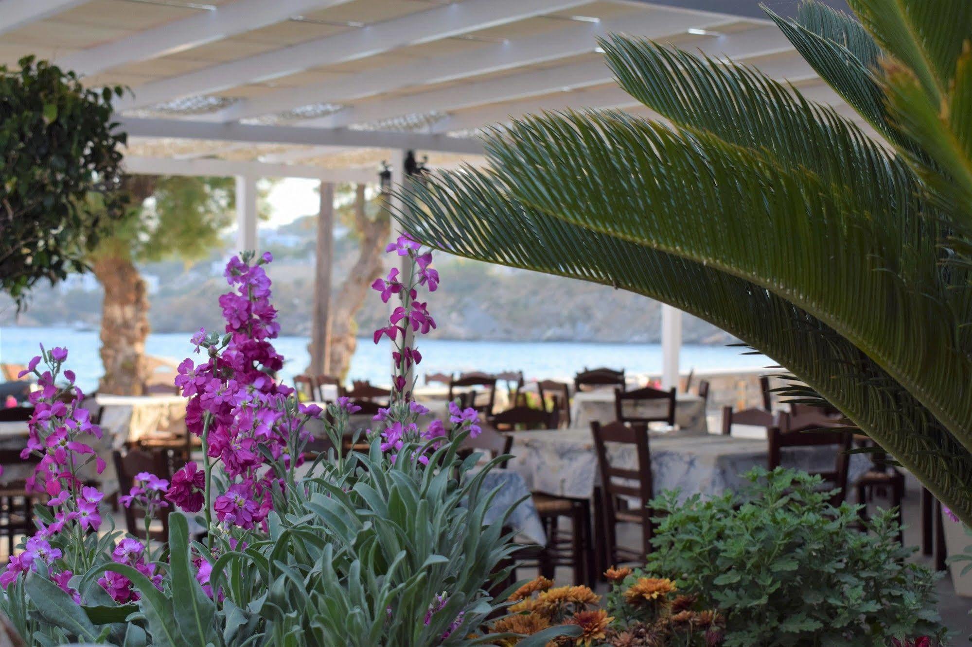 Vari Beach Hotel Dış mekan fotoğraf